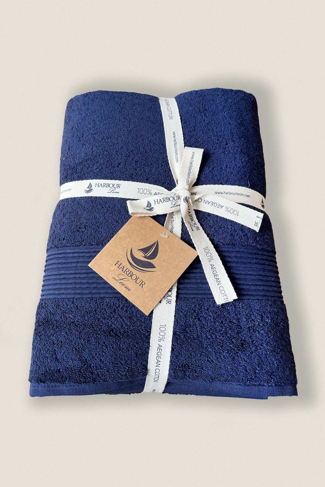 Luxurious bath towel set bundles featuring ultra-soft, plush towels in coordinated colors, crafted for everyday comfort and elegant bathroom decor.