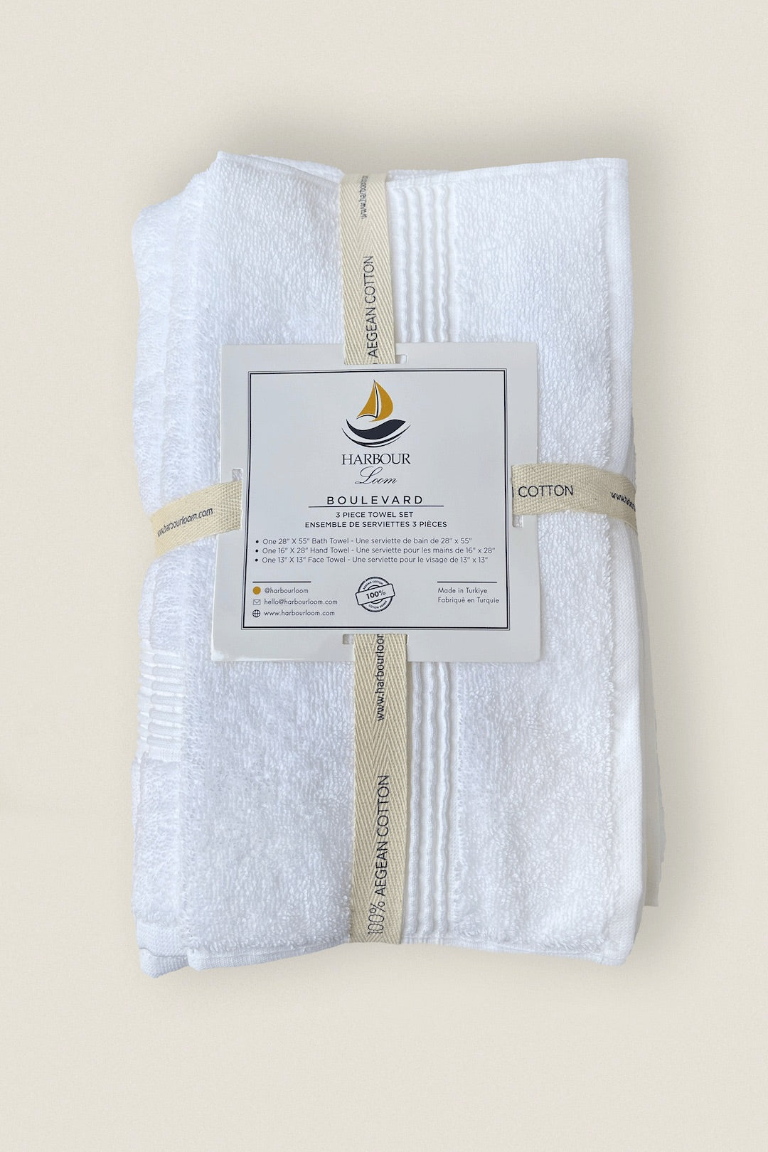 Luxurious bath towel set bundles featuring ultra-soft, plush towels in coordinated colors, crafted for everyday comfort and elegant bathroom decor.