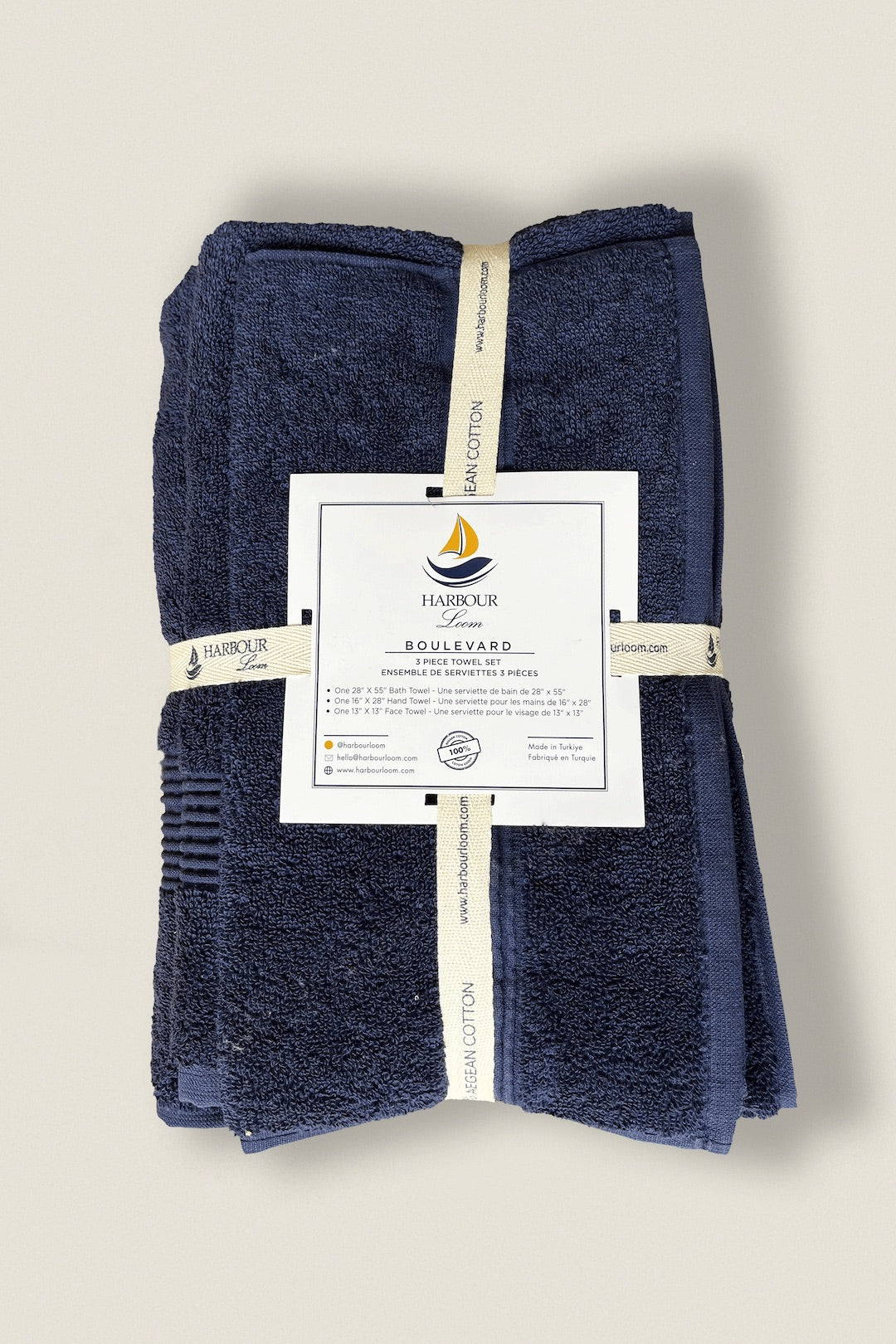 Luxurious bath towel set bundles featuring ultra-soft, plush towels in coordinated colors, crafted for everyday comfort and elegant bathroom decor.